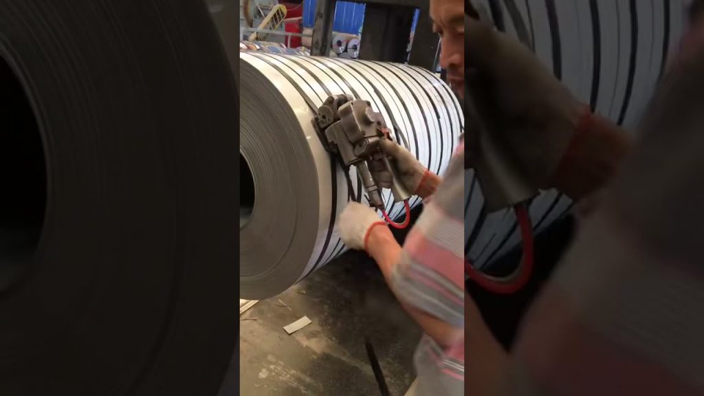 Using a Pneumatic Strapping Tool and PET Strap: A Guide Using a Pneumatic Strapping Tool and PET Strap: A Guide
