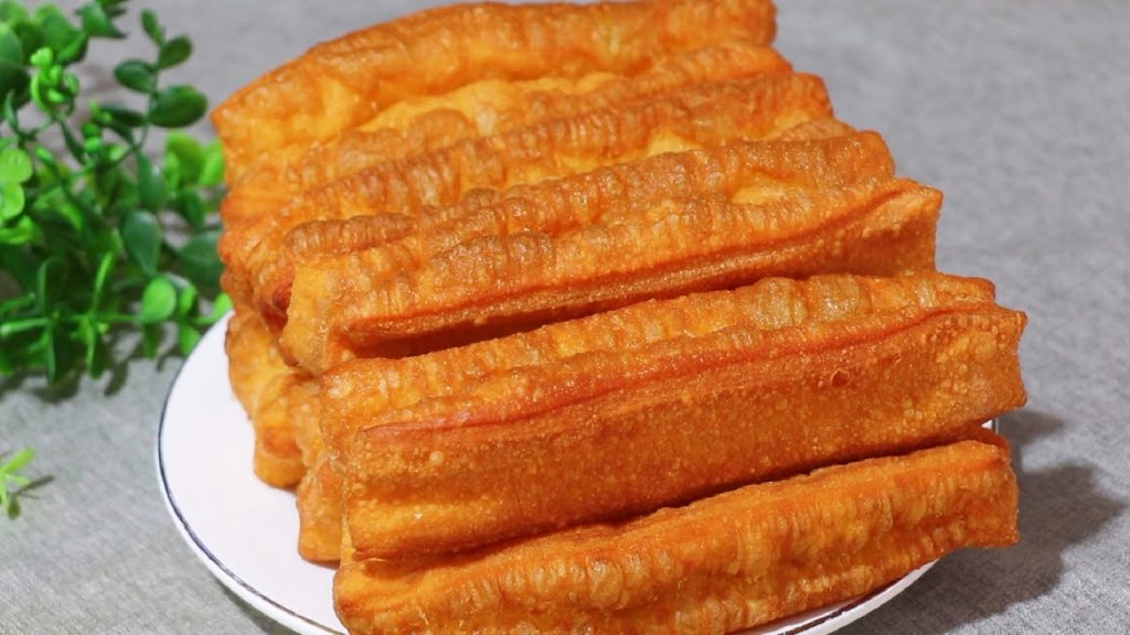 Master the Art of Making Perfectly Fluffy and Crispy Youtiao at Home with These Simple Tips 【Cooking with Liu】 Master the Art of Making Perfectly Fluffy and Crispy Youtiao at Home with These Simple Tips 【Cooking with Liu】