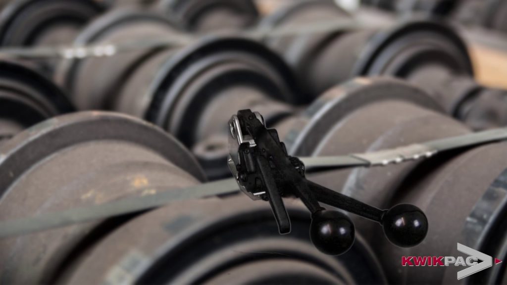 Tool for Steel that Combines Without Seals