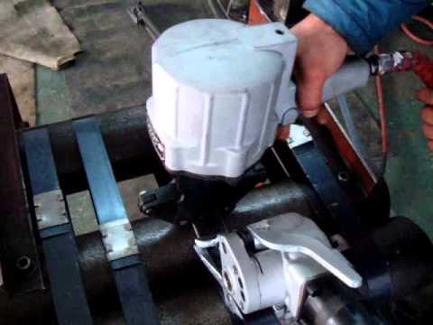 A Steel Strapping Machine that Operates with Air Pressure