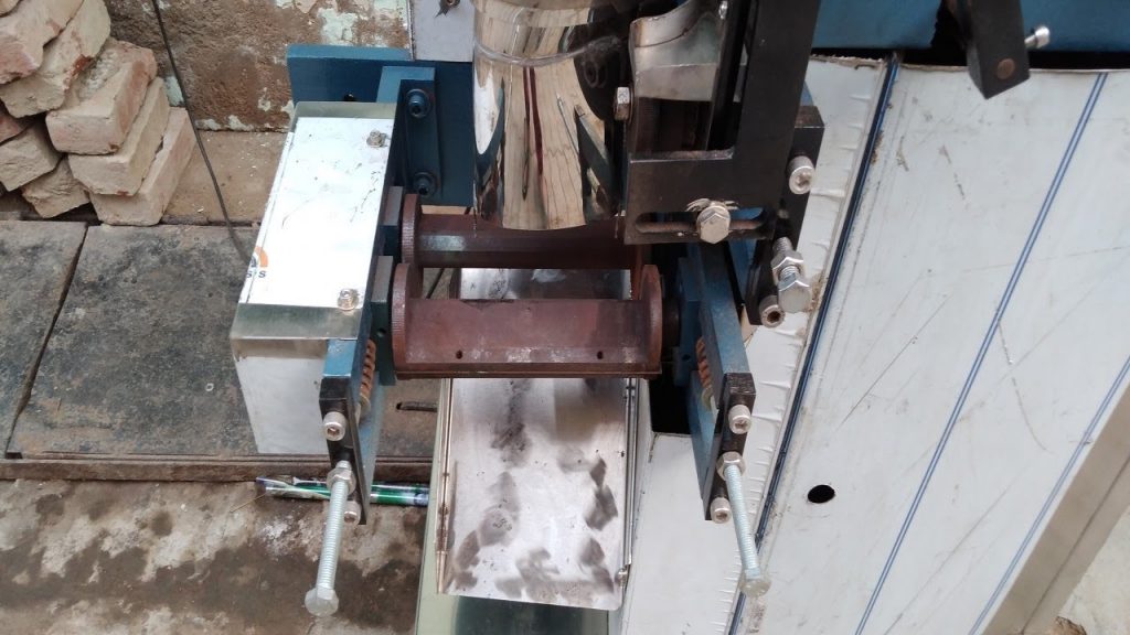 “Efficient Packaging Solution for Salt Powder: A Focus on Black Salt with FFS Technology by Shri Balaji Enterprises” “Efficient Packaging Solution for Salt Powder: A Focus on Black Salt with FFS Technology by Shri Balaji Enterprises”