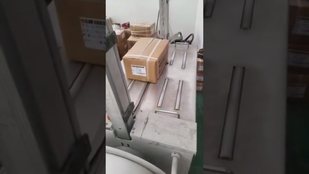 Straping with Polypropylene Machine and Belt Straping with Polypropylene Machine and Belt