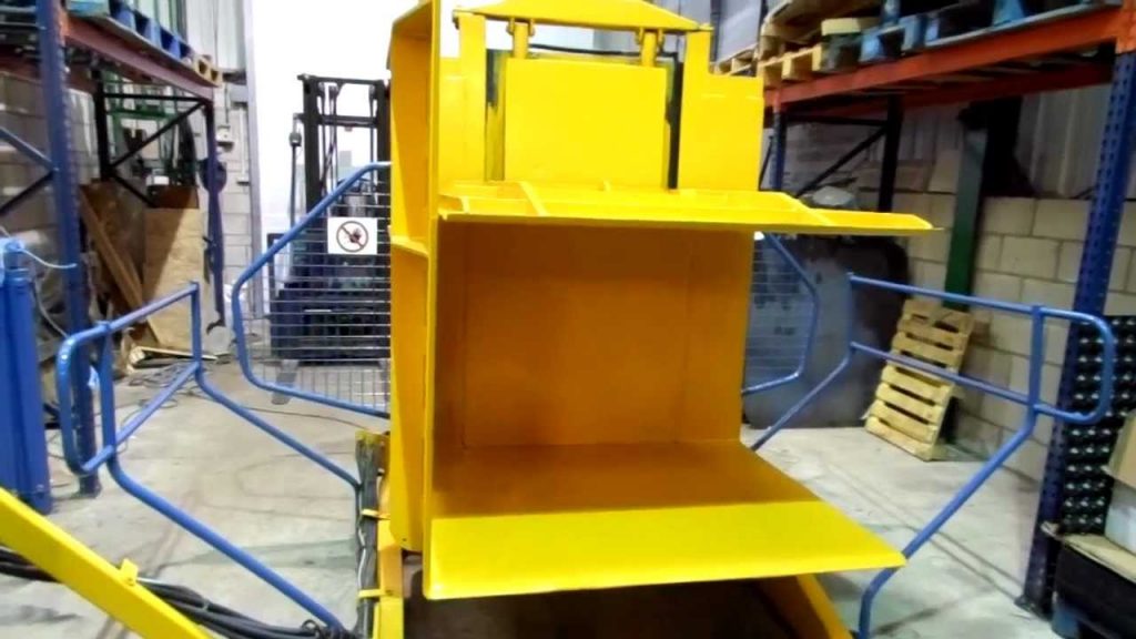Effortlessly Flip Pallet Loads with this Efficient Inverting Solution