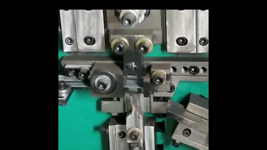 Title: Introduction to the Initial PET Strapping Clip Machine Title: Introduction to the Initial PET Strapping Clip Machine